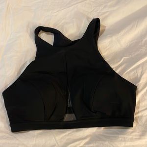 Lululemon sports bra size 6